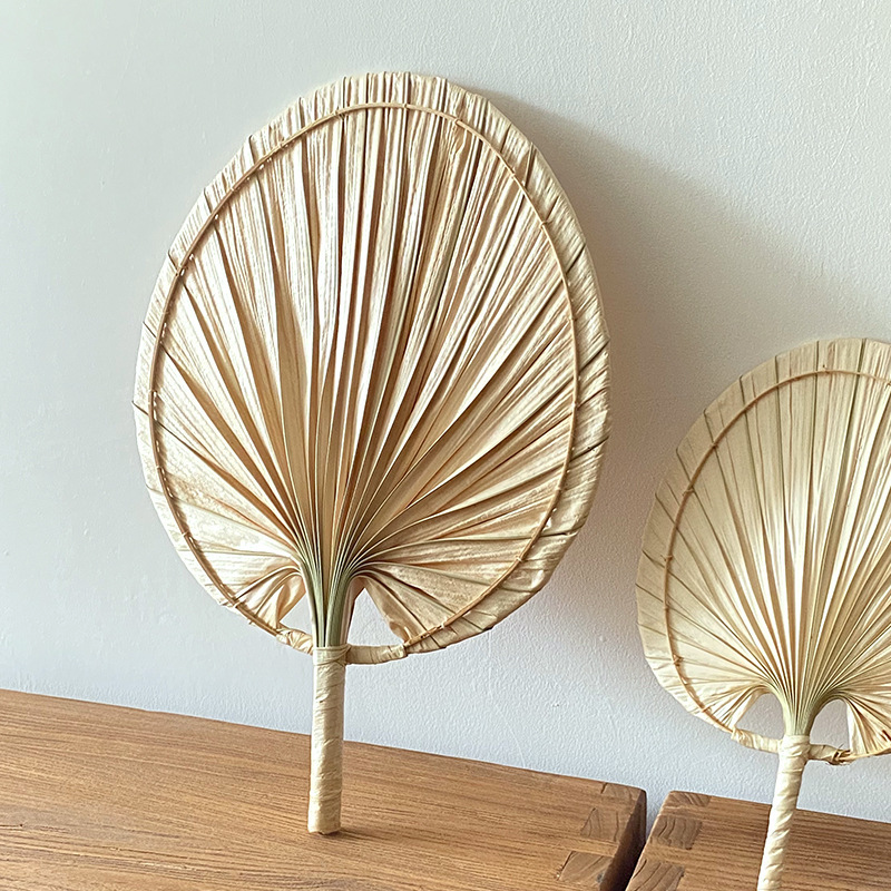 Vintage Natural Palm Leaf Fan - Retro Style Summer Cooling & Decor Accessory ARCC1002