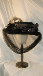 1900-Inspired Black Satin and Tulle Wide-Brimmed Hat with Floral Embellishments ARHA1001