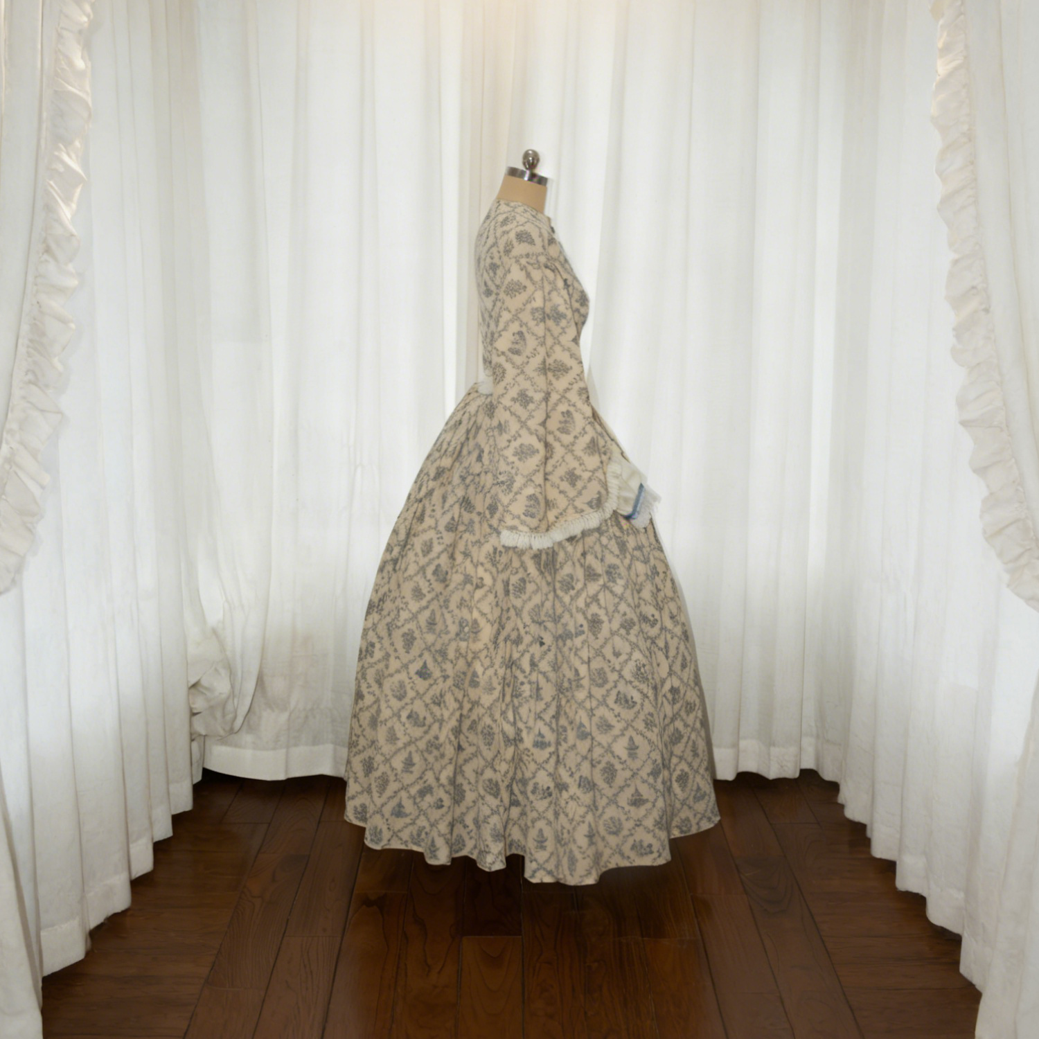 Mid-Victorian 1850s Civil War Day Dress - Blue Toile Print Cotton Gown with Pagoda Sleeves & Fringe Trim ARCL1012