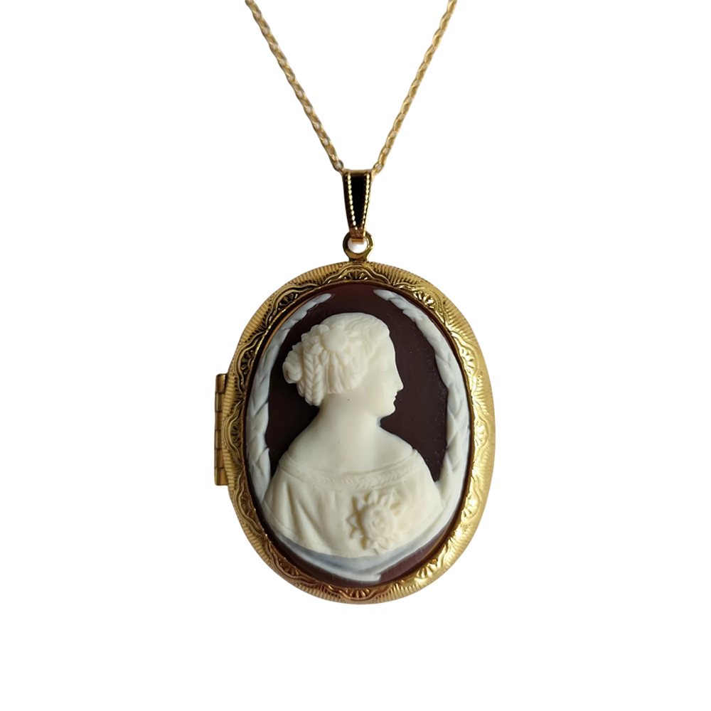 Victorian Cameo Portrait Locket Pendant | Engraved Relief Figure Keepsake Necklace ARCC1019