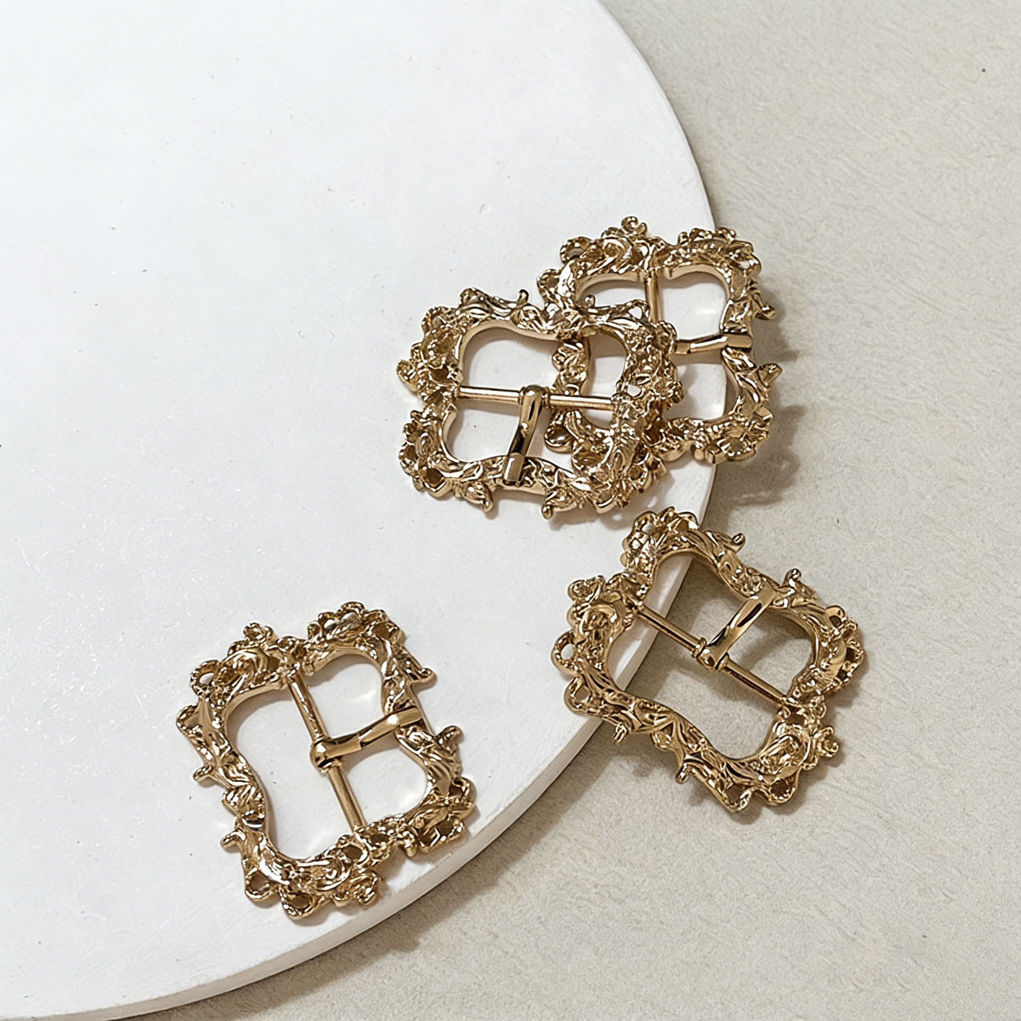 Retro Ornate Carved Metal Belt Buckles | Vintage-Style Decorative Buckles for Artisanal Wear & Retro Outfits ARCC1016