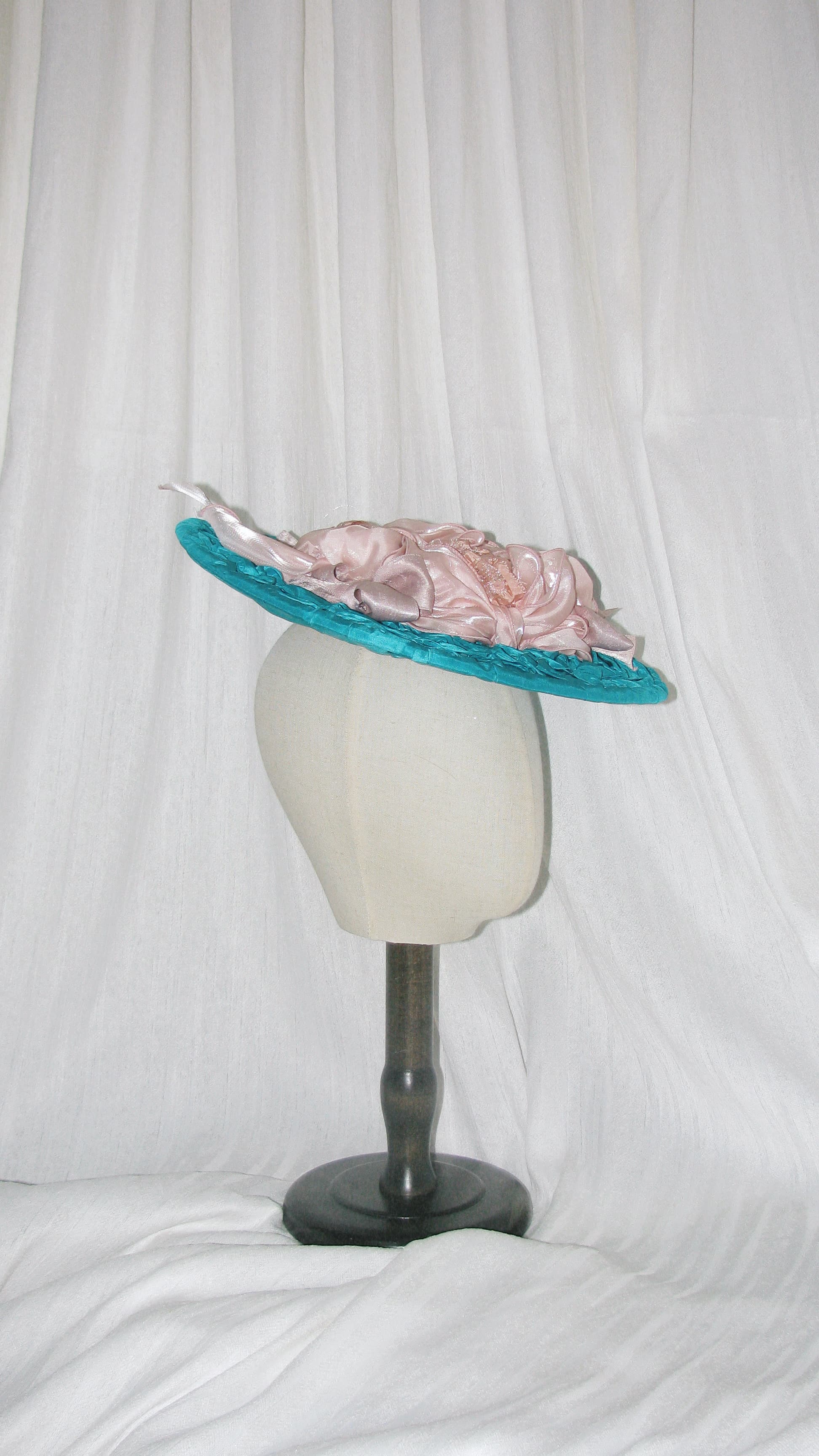 Victorian Edwardian Teal & Blush Satin Ruffled Floral Hat – Elegant Statement Headwear for Special Occasions ARHA1005