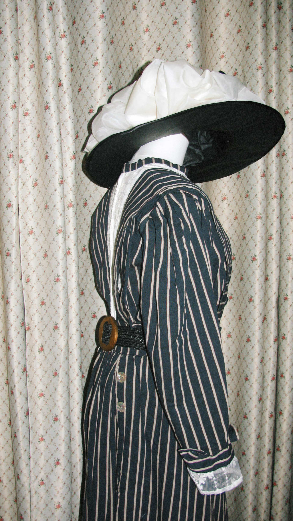 1900s Edwardian Day Dress With Dark Blue Stripe &White Embroider - ARCL1002