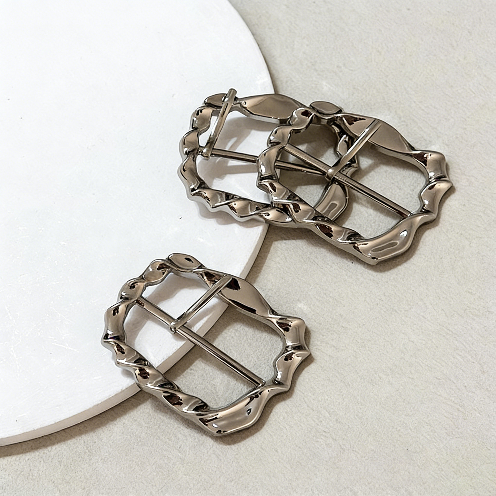 Retro Ornate Carved Metal Belt Buckles | Vintage-Style Decorative Buckles for Artisanal Wear & Retro Outfits ARCC1016