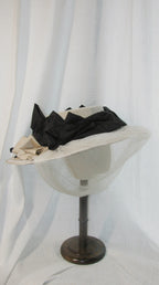 1900 Edwardian Black & White Wide-Brim Hat with Tulle Accents - Elegant Artistic Headwear for Parties/Retro Styling ARHA1012