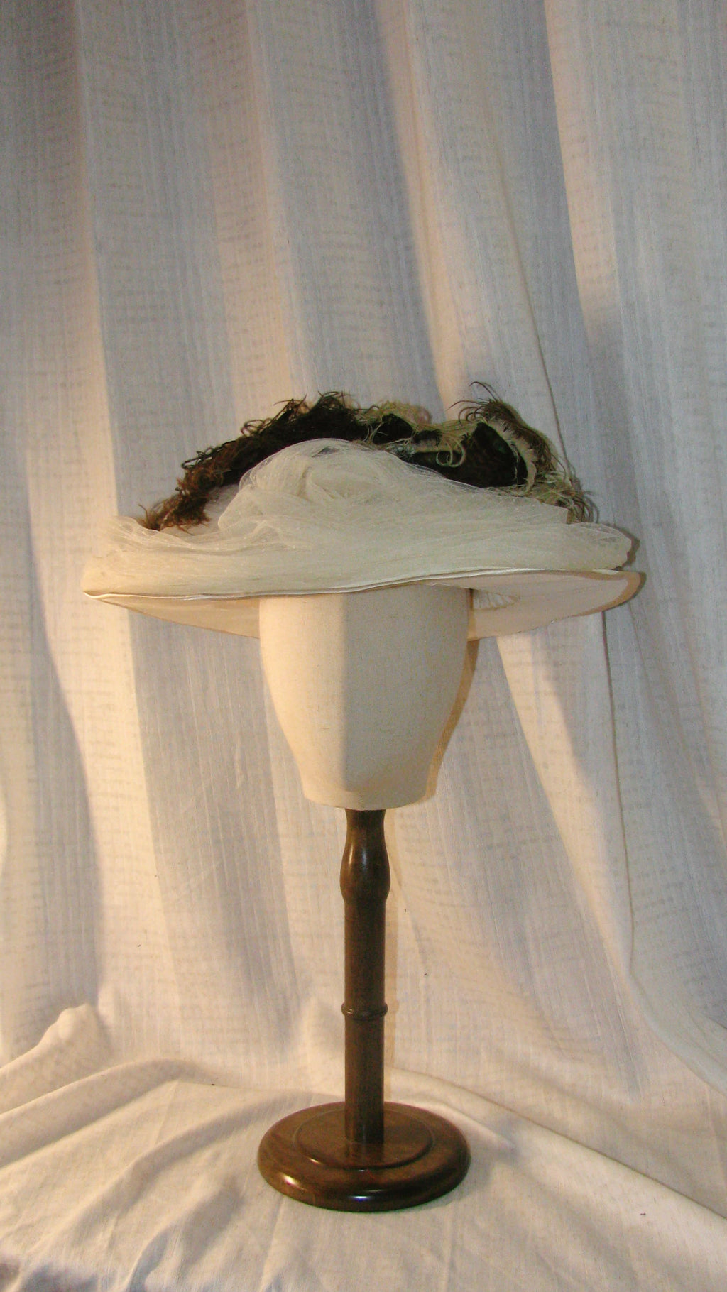 Edwardian Elegant White Sheer Bonnet with Feather Embellishments – 1900s-Inspired Themed Costume Hat  ARHA1011