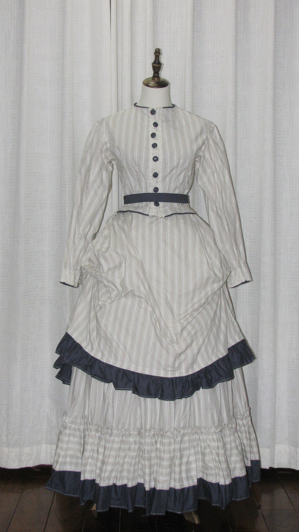 1870s Victorian  SeasideDress -ARCL1006