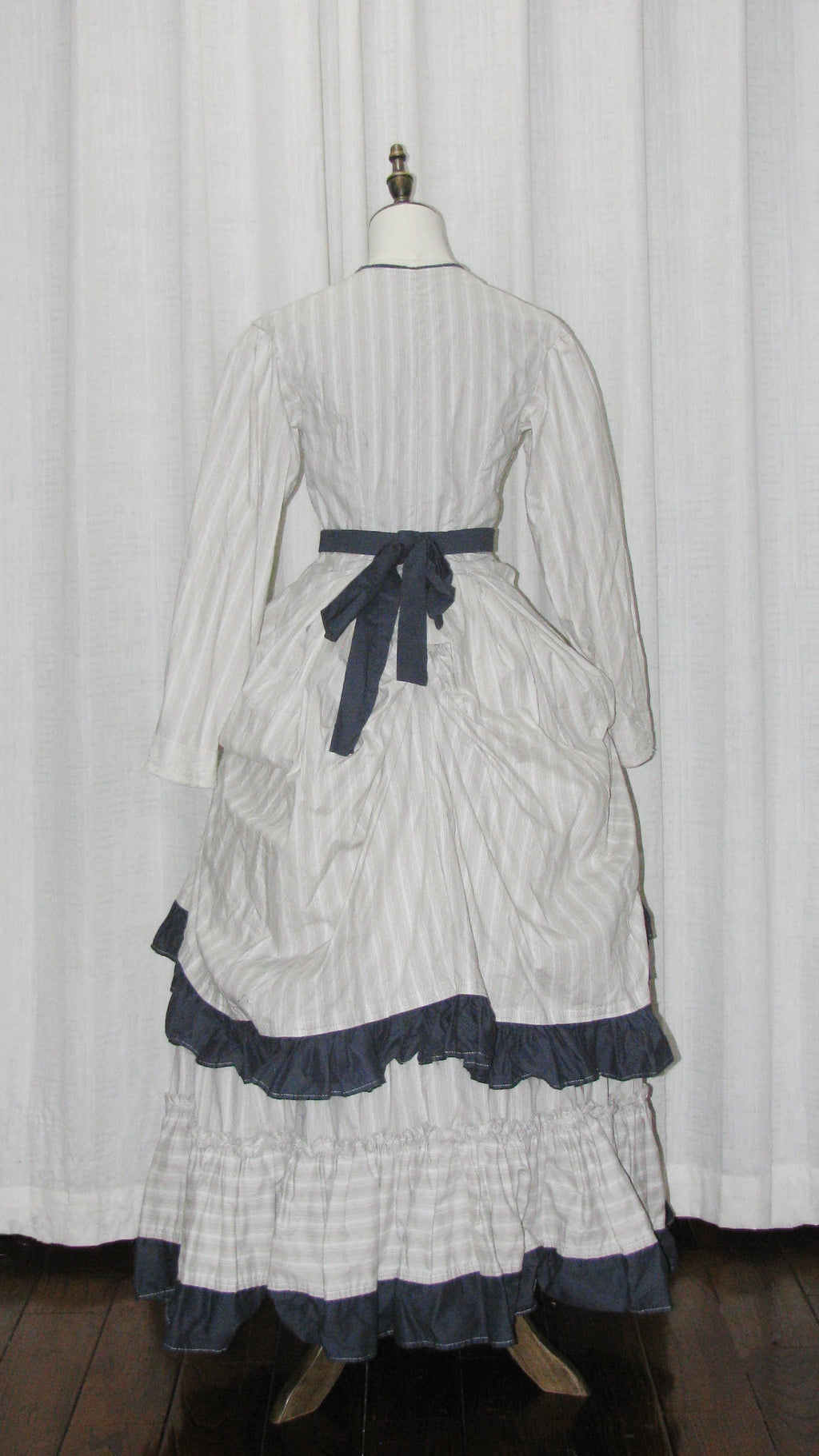 1870s Victorian  SeasideDress -ARCL1006