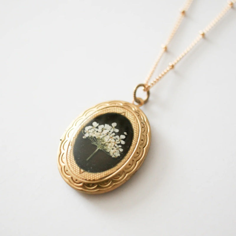 Victorian-era Pressed Dried Flower Locket Pendant | 14K Gold-Plated Brass Keepsake Necklace ARCC1018