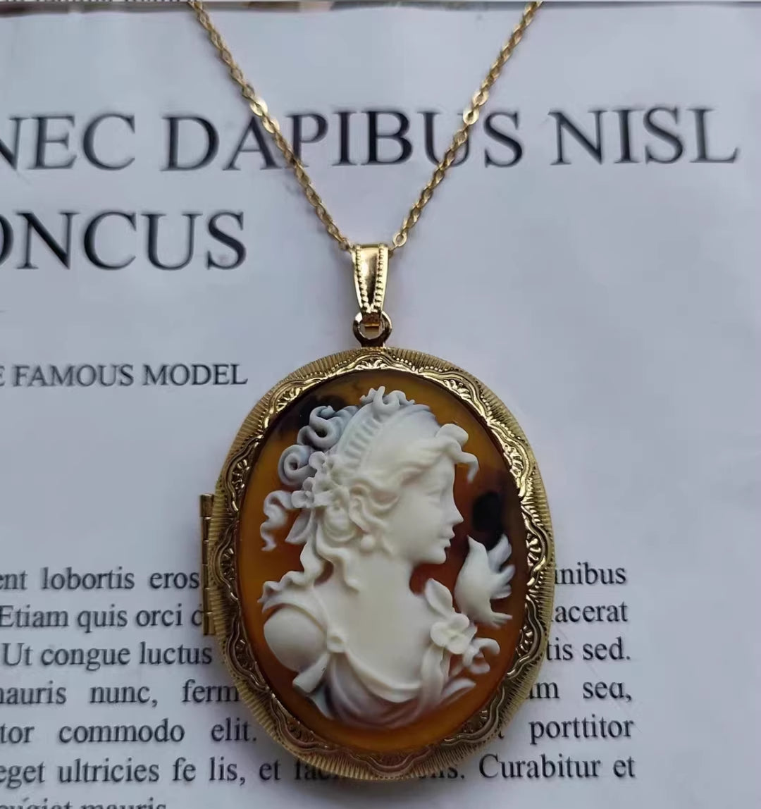 Victorian Cameo Portrait Locket Pendant | Engraved Relief Figure Keepsake Necklace ARCC1019