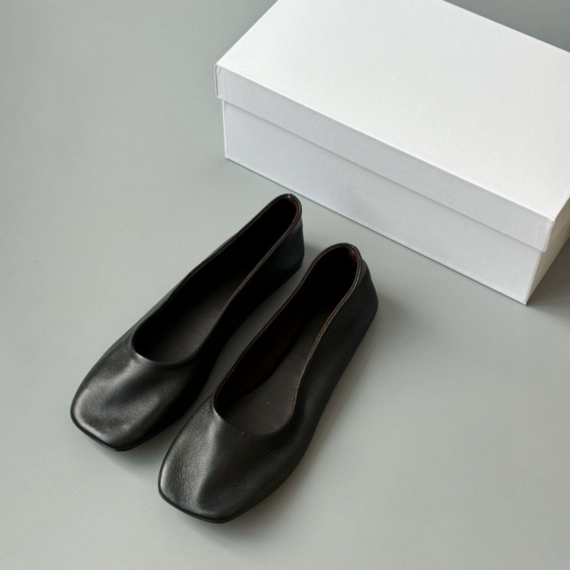 1830s Romantic period Square-Toe Flat Leather Shoes -ARHS1001